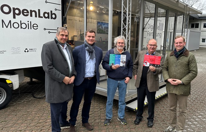 Kooperation mit dem MIT Center of Bits and Atoms besiegelt
