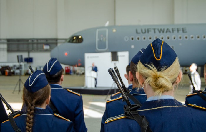„Sie sind die Zukunft“ – 44 Leutnante der Luftwaffe ernannt